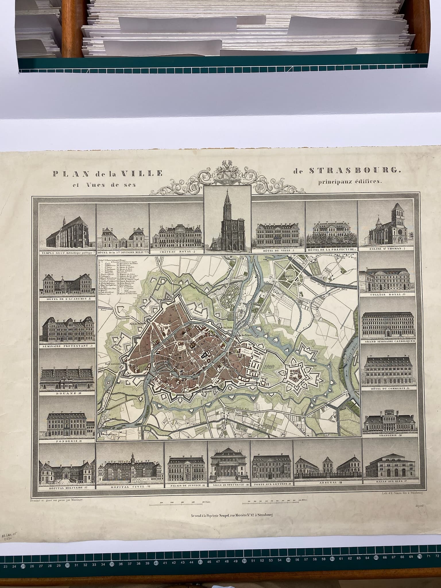 Plan de la Ville de Strasbourg et Vues de ses principaux édifices.