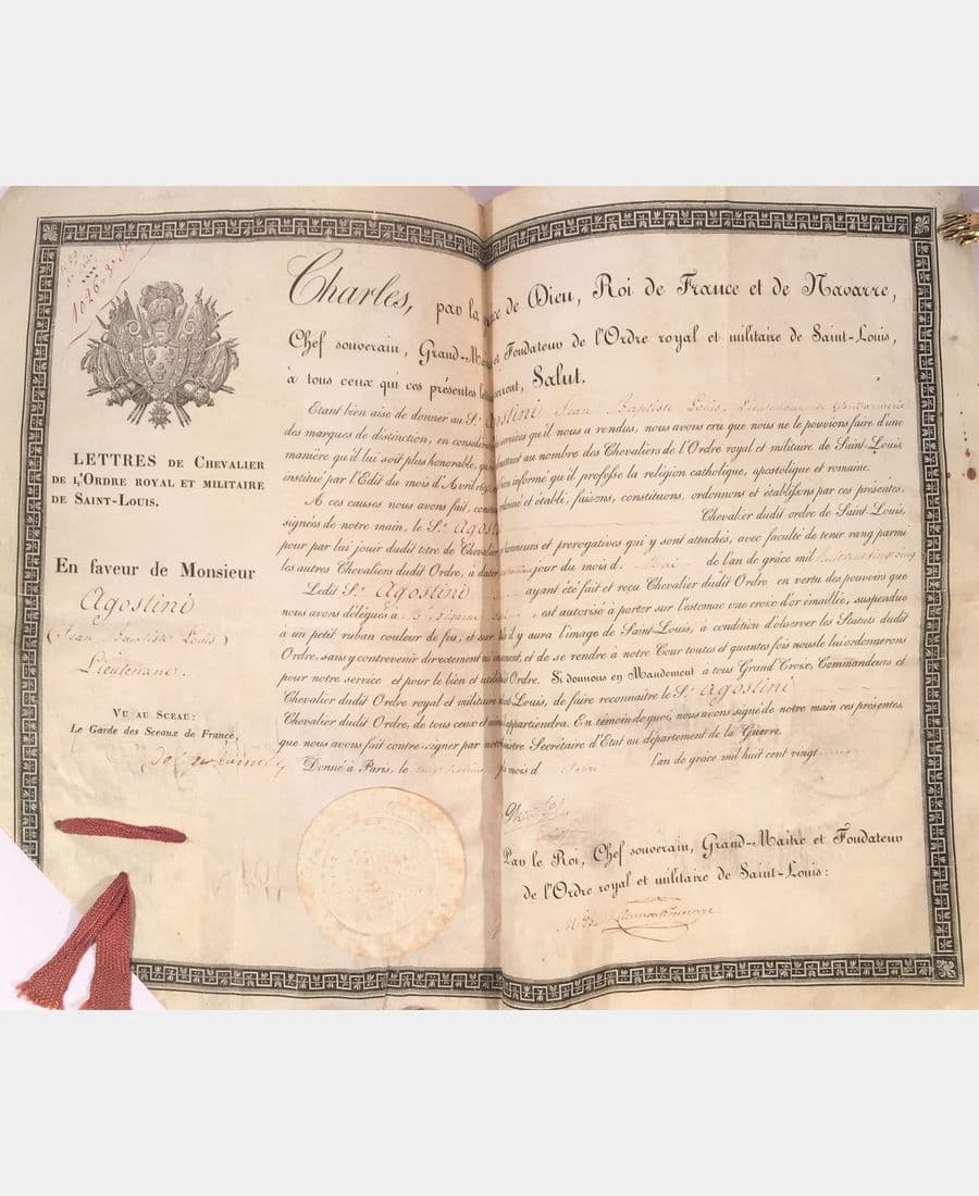 Deux diplômes : Légion d’honneur et Ordre Royal et Militaire de Saint Louis, deux documents délivrés à Jean-Baptiste Agostini, Lieutenant de la 1re Compagnie de la 17e Légion de Gendarmerie royale, né en 1784 en Haute-Corse.